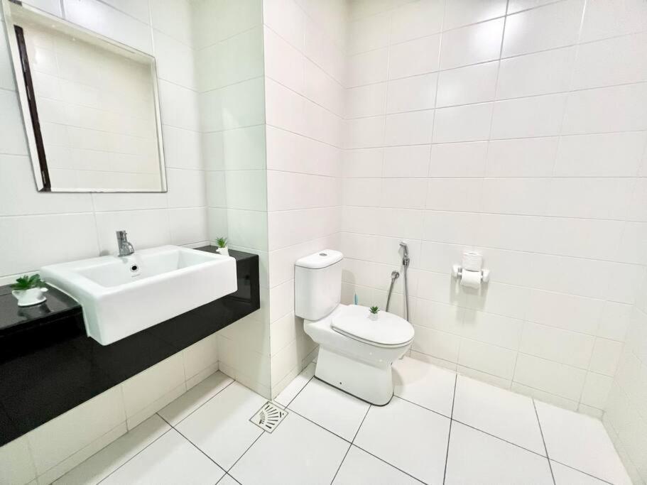 F 1-5 Pax 3Bed Cozy Home Studio Trefoil Setia Alam Wifi & Tv Shah Alam Exteriör bild